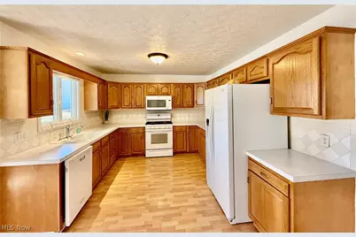 8524 Manchester Avenue NW, Canal Fulton, OH 44614 - Photo 15