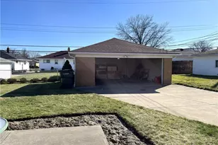 12416 Eastwood Blvd, Garfield Heights, OH 44125 - Photo 5