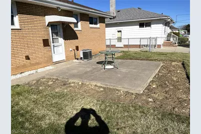 12416 Eastwood Boulevard, Garfield Heights, OH 44125 - Photo 3