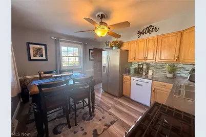 817 Boston Avenue, Elyria, OH 44035 - Photo 3