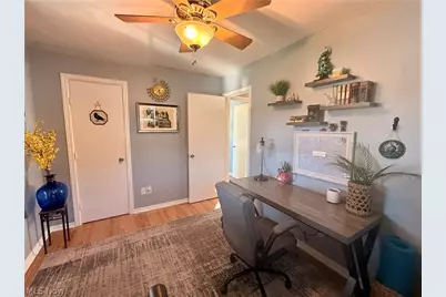 817 Boston Avenue, Elyria, OH 44035 - Photo 9