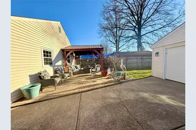 817 Boston Avenue, Elyria, OH 44035 - Photo 19