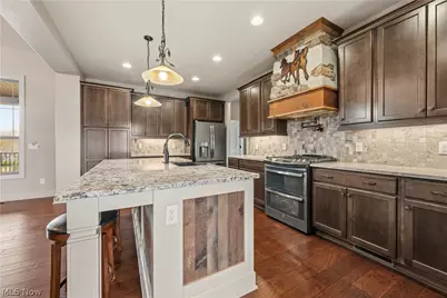 436 Heatherby Lane NE, Hartville, OH 44632 - Photo 7