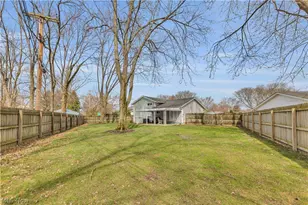 4430 Bentley Dr, North Olmsted, OH 44070 - Photo 9