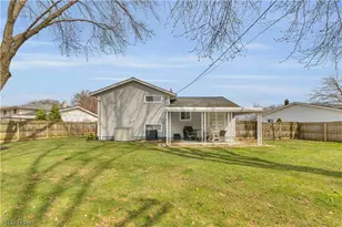 4430 Bentley Dr, North Olmsted, OH 44070 - Photo 3