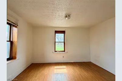 1304 Lakeshore Boulevard, Akron, OH 44301 - Photo 9
