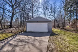 1521 Parkhill Rd, Cleveland Heights, OH 44121 - Photo 39