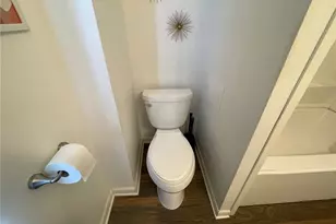 1215 Sherman St, Akron, OH 44301 - Photo 17