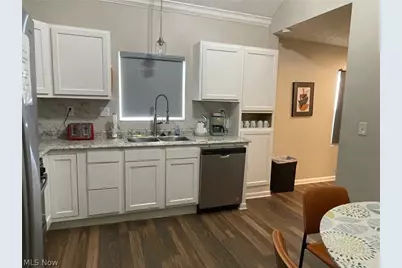 1215 Sherman Street, Akron, OH 44301 - Photo 9