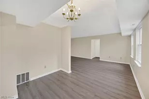 19436 Van Aken Blvd, Huber Heights, OH 44122 - Photo 9