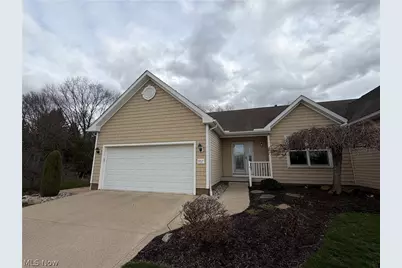 957 Edgewater Circle, Kent, OH 44240 - Photo 1