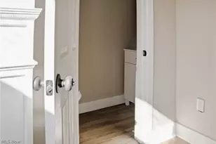 2016 Pointview Ave, Youngstown, OH 44502 - Photo 7