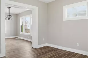 2016 Pointview Ave, Youngstown, OH 44502 - Photo 9