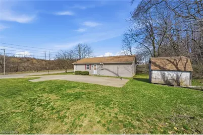 1082 Hazel Street, Akron, OH 44305 - Photo 23