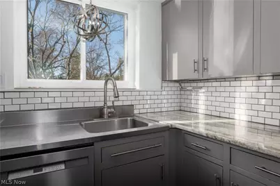 1210 Lennox Avenue NE, Massillon, OH 44646 - Photo 7