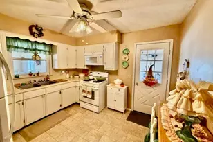 12351 Garnell St NW, Massillon, OH 44647 - Photo 7