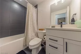 2275 W 19th St, Loveland, OH 44113 - Photo 29