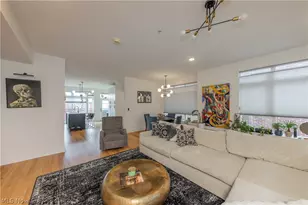 2275 W 19th St, Loveland, OH 44113 - Photo 9