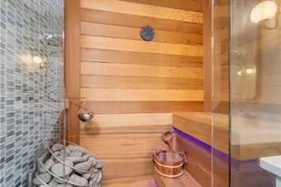 2275 W 19th St, Loveland, OH 44113 - Photo 23