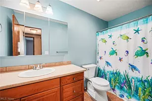 7090 Bristlewood Dr, Concord Twp, OH 44077 - Photo 13