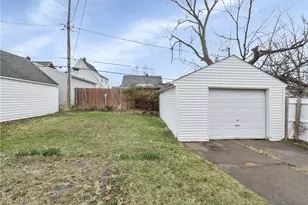 7510 Manhattan Ave, Parma, OH 44129 - Photo 31