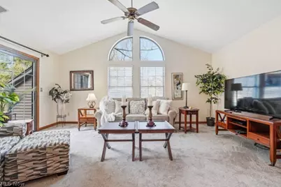 1163 Red Tail Hawk Court #1, Boardman, OH 44512 - Photo 5