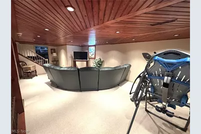 1151 Surrey Point Drive, Warren, OH 44484 - Photo 17