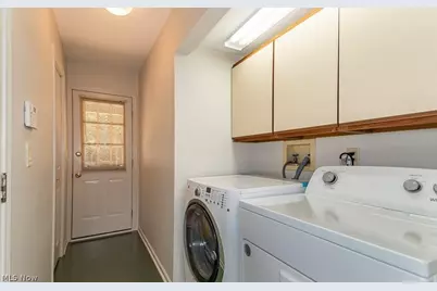 1151 Surrey Point Drive, Warren, OH 44484 - Photo 15