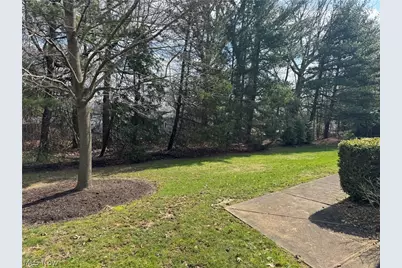 1151 Surrey Point Drive, Warren, OH 44484 - Photo 25