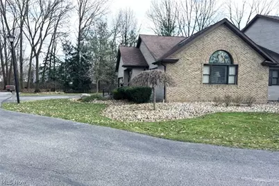 1151 Surrey Point Drive, Warren, OH 44484 - Photo 3