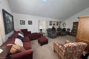 1151 Surrey Point Dr, Warren, OH 44484 - Photo 5