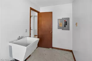 380 N Ridge Road W, Lorain, OH 44053 - Photo 23