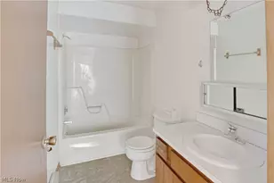 380 N Ridge Road W, Lorain, OH 44053 - Photo 15