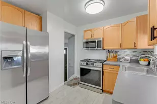 1677 Douglas Rd, Wickliffe, OH 44092 - Photo 5