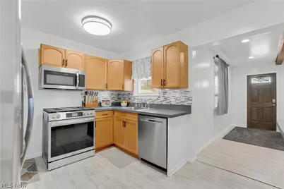 1677 Douglas Road, Wickliffe, OH 44092 - Photo 3