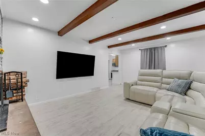 1677 Douglas Road, Wickliffe, OH 44092 - Photo 9