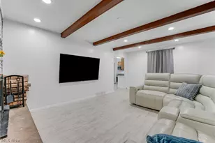 1677 Douglas Rd, Wickliffe, OH 44092 - Photo 9