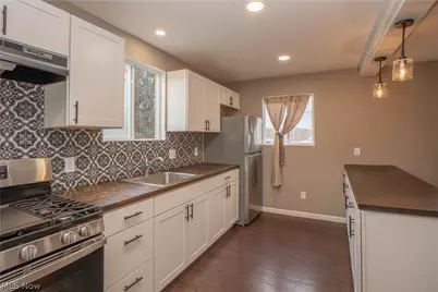 318 Elmport Avenue NE, Canton, OH 44704 - Photo 9