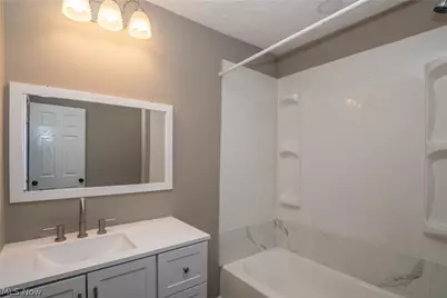 318 Elmport Avenue NE, Canton, OH 44704 - Photo 13