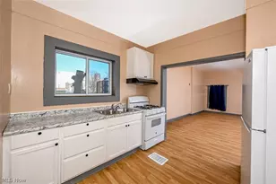 868 N Main St, Akron, OH 44310 - Photo 11