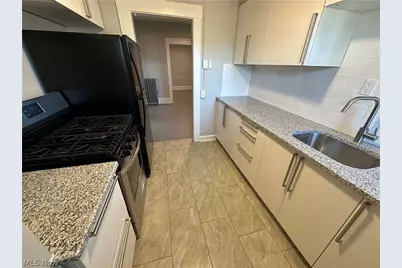 3074 W 25th Street #5, Loveland, OH 44113 - Photo 3