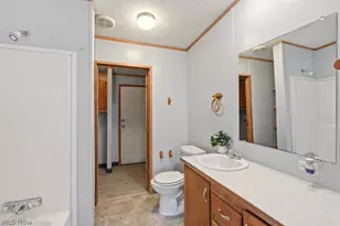 6805 Henderson Rd, Ravenna, OH 44266 - Photo 19