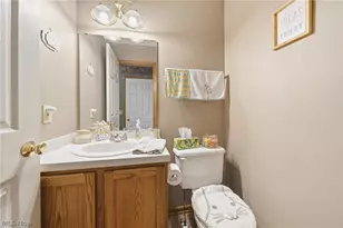 8294 Turquoise Ave NE, Canton, OH 44721 - Photo 21