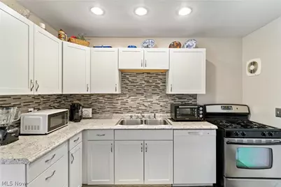 2317 40th Street NE, Canton, OH 44705 - Photo 11