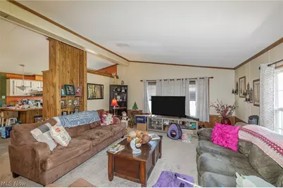 63 Parkway Drive, Olmsted Twp, OH 44138 - Photo 13