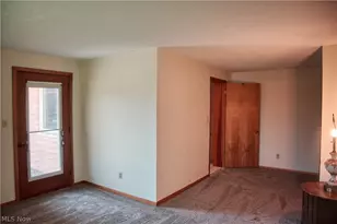 333 E Ridgewood Dr, Green Hills, OH 44131 - Photo 7