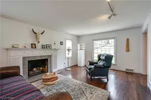 568 Hampshire Rd, Fairlawn, OH 44333 - Photo 9