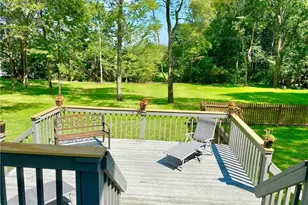 568 Hampshire Rd, Fairlawn, OH 44333 - Photo 3