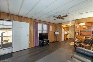 19 Sycamore Dr, Olmsted Twp, OH 44138 - Photo 17