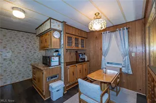 19 Sycamore Dr, Olmsted Twp, OH 44138 - Photo 9